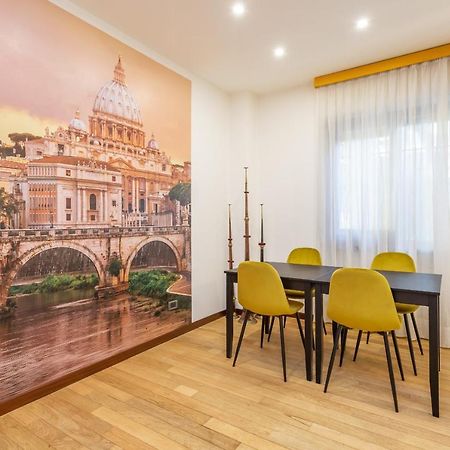 ローマSt Peter'S Spacious 4 Bdr With Private Parkingアパートメント エクステリア 写真
