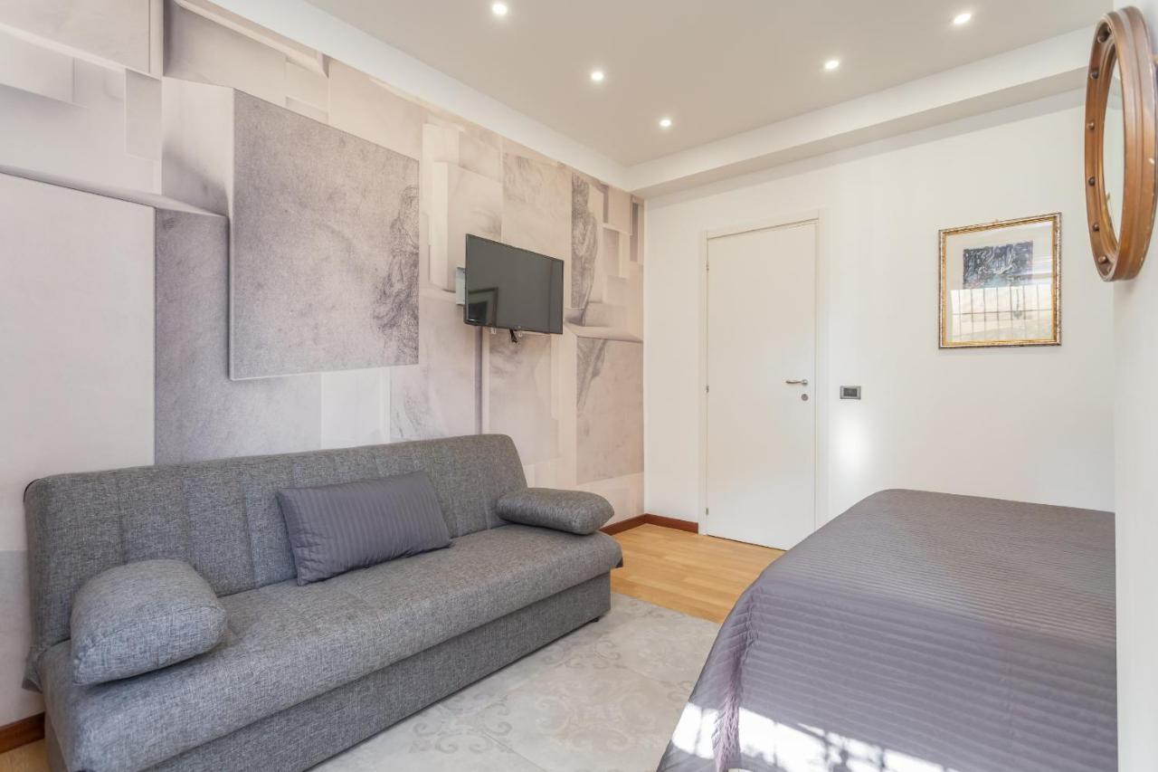 ローマSt Peter'S Spacious 4 Bdr With Private Parkingアパートメント エクステリア 写真