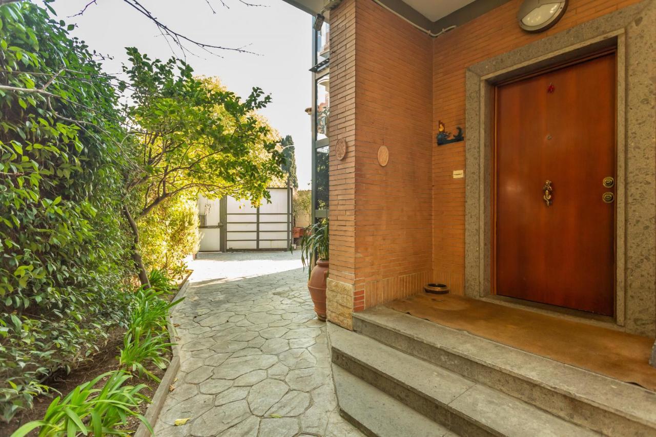 ローマSt Peter'S Spacious 4 Bdr With Private Parkingアパートメント エクステリア 写真