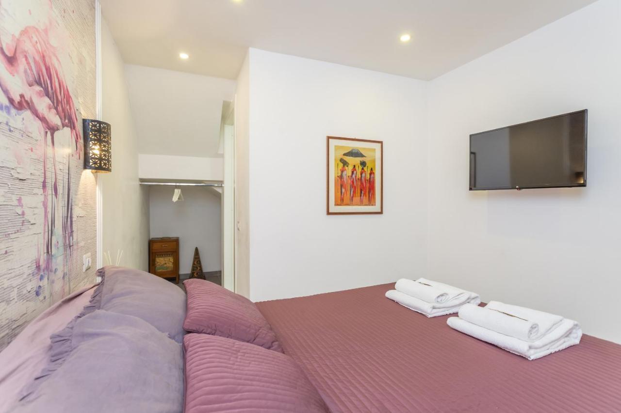 ローマSt Peter'S Spacious 4 Bdr With Private Parkingアパートメント エクステリア 写真