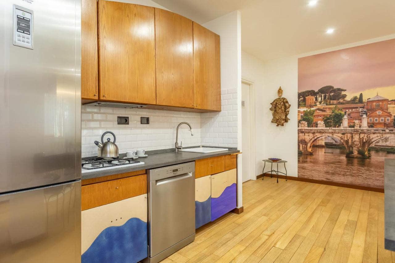 ローマSt Peter'S Spacious 4 Bdr With Private Parkingアパートメント エクステリア 写真