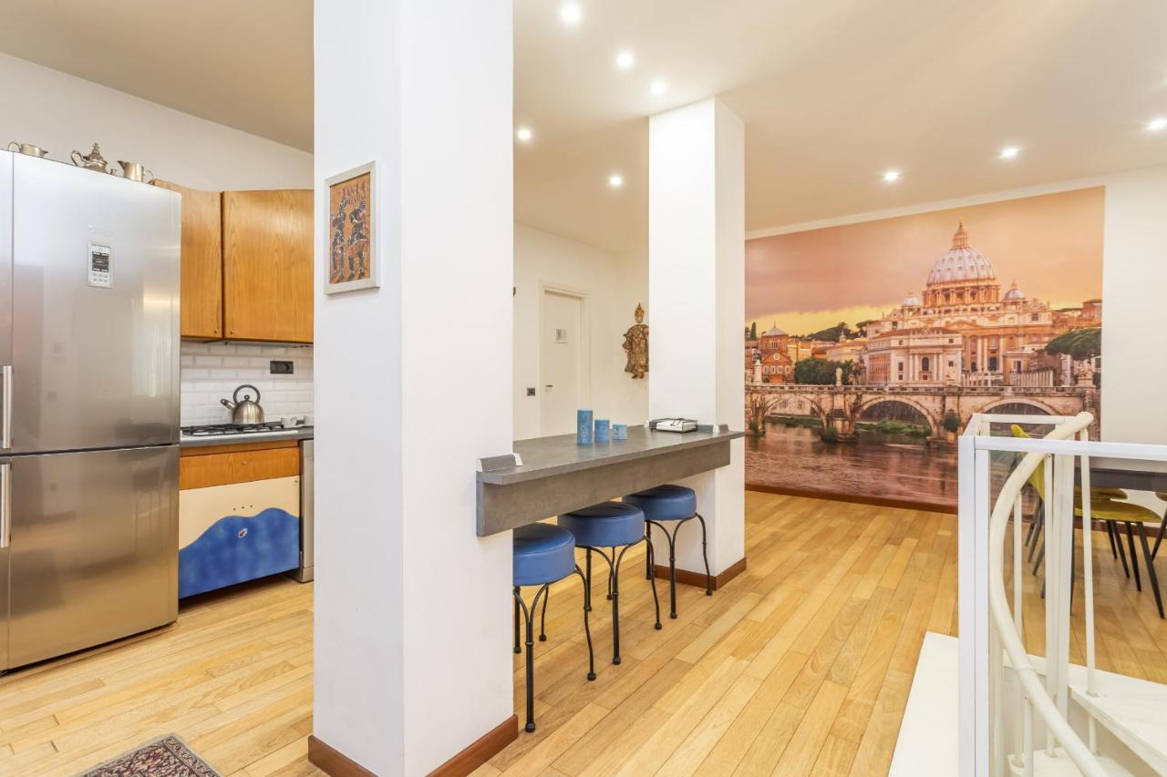 ローマSt Peter'S Spacious 4 Bdr With Private Parkingアパートメント エクステリア 写真