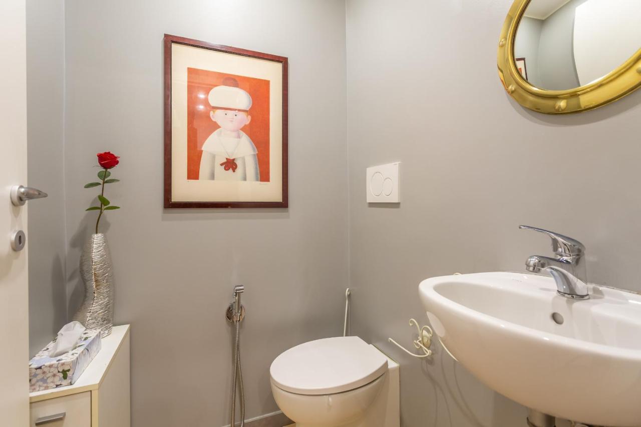 ローマSt Peter'S Spacious 4 Bdr With Private Parkingアパートメント エクステリア 写真